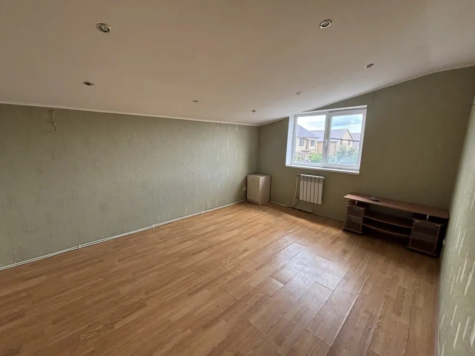 2-этажный дом, 240 м² на 6 сот. в Крымске
