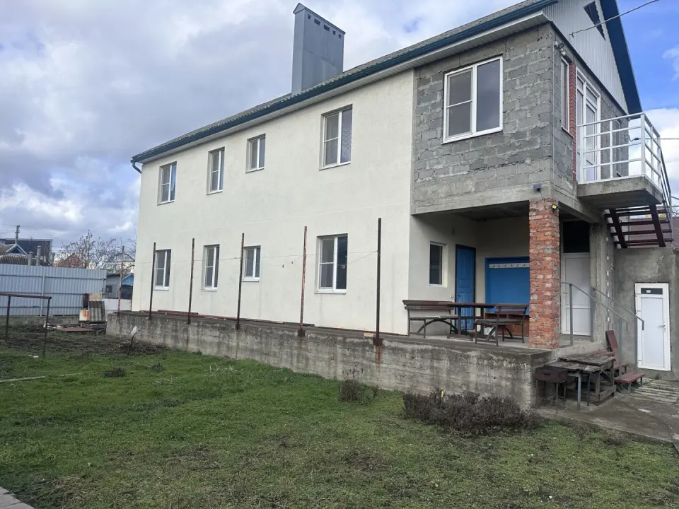 Гостиница, 600 м² в Крымске