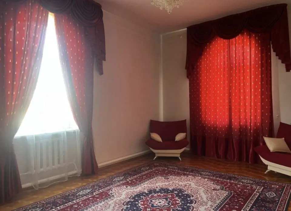 3-этажный дом, 748 м² на 15 сот. в Новоукраинский х.