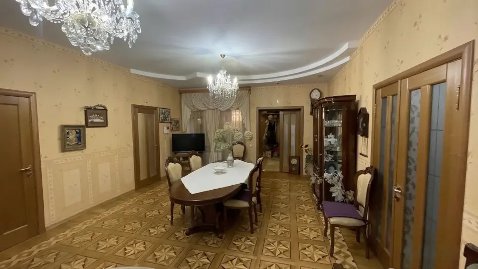 2-этажный дом, 304,8 м² на 9,6 сот. в Крымске