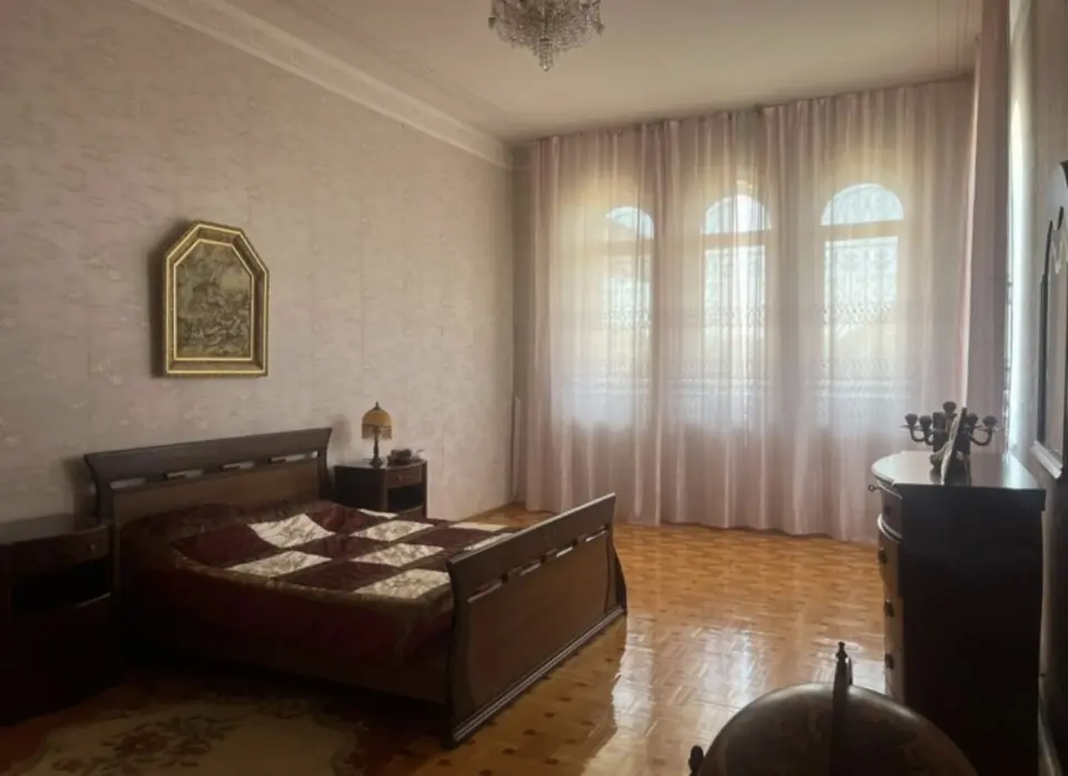 3-этажный дом, 748 м² на 15 сот. в Новоукраинский х.