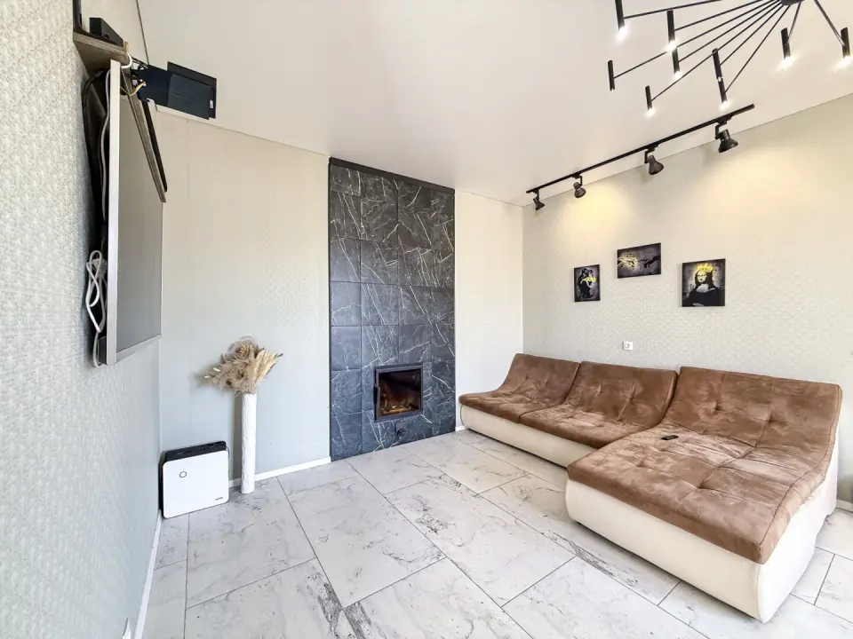 2-этажный дом, 220 м² на 6 сот. в Крымске