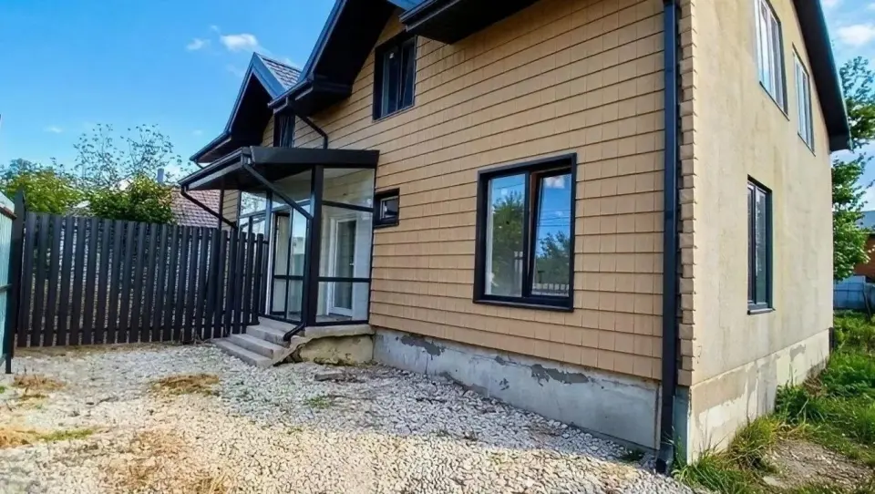 2-этажный коттедж, 134 м² на 2 сот. в Крымске