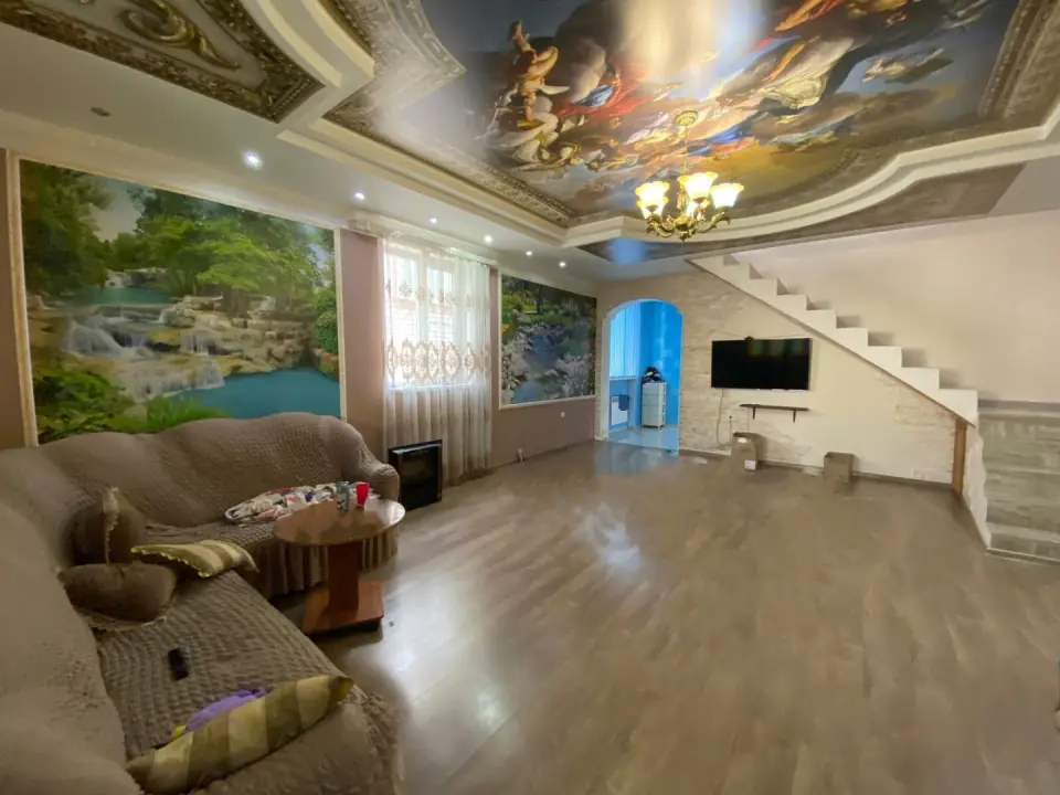 2-этажный дом, 400 м² на 5 сот. в Крымске