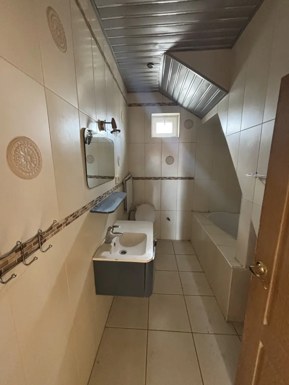 2-этажный дом, 240 м² на 6 сот. в Крымске