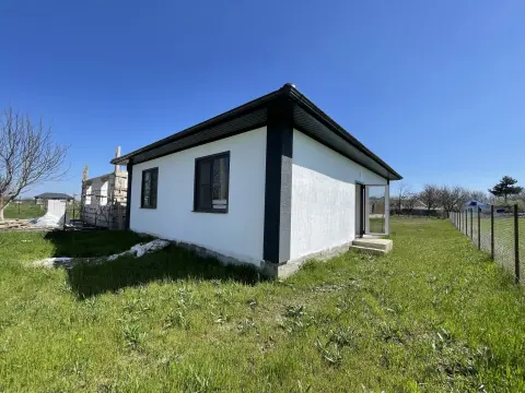Дом, 76 м², 5,5 сот.