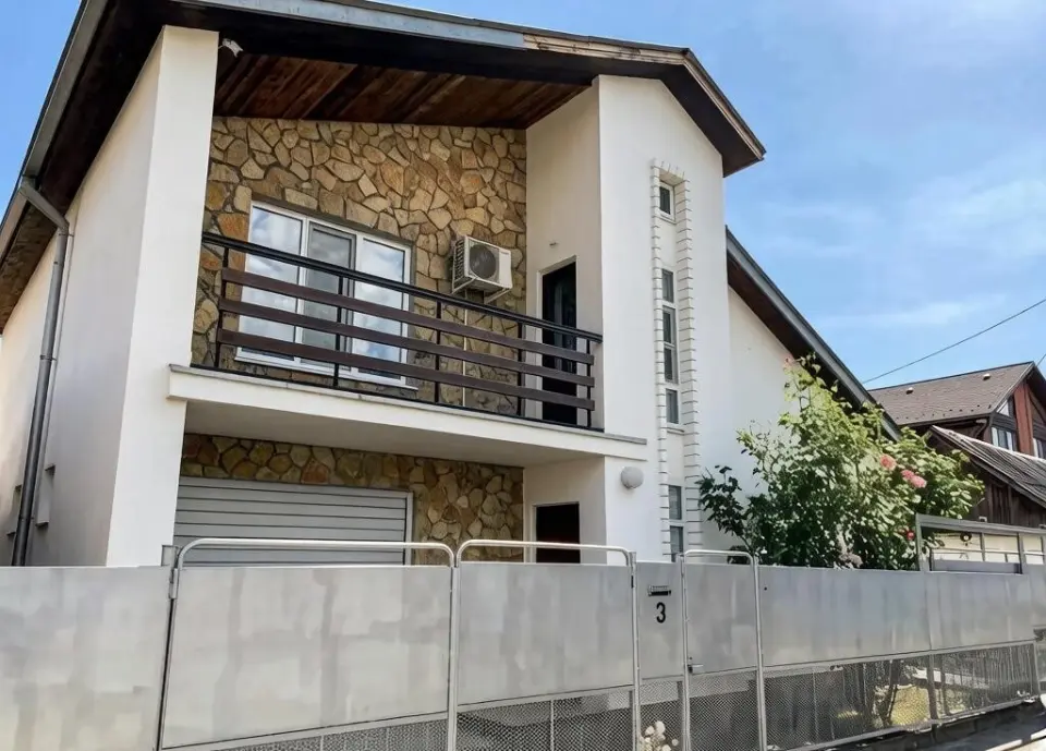 2-этажный дом, 128,5 м² на 4,1 сот. в Крымске