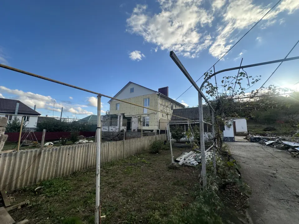 2-этажный дом, 248,3 м² на 13,4 сот. в Крымске