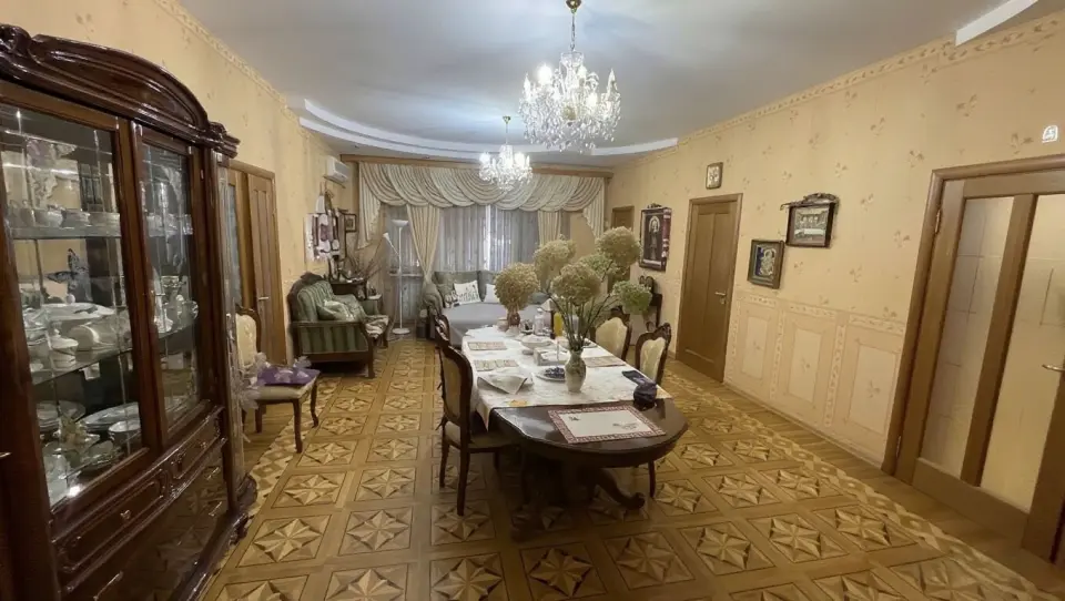 2-этажный дом, 304,8 м² на 9,6 сот. в Крымске