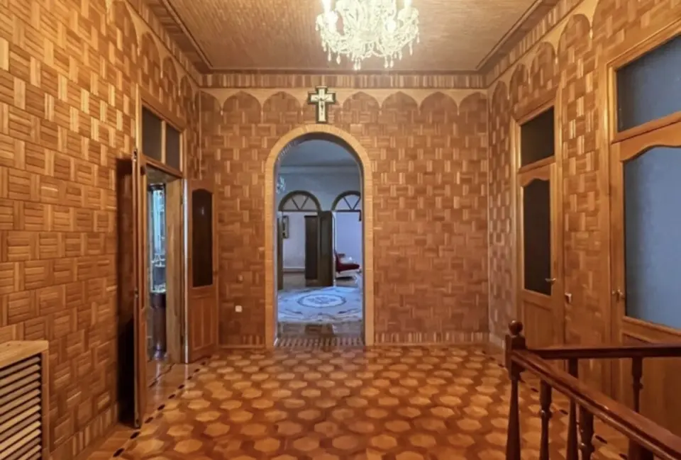 3-этажный дом, 748 м² на 15 сот. в Новоукраинский х.