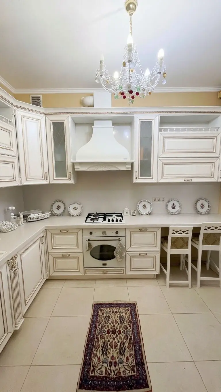2-этажный дом, 304,8 м² на 9,6 сот. в Крымске