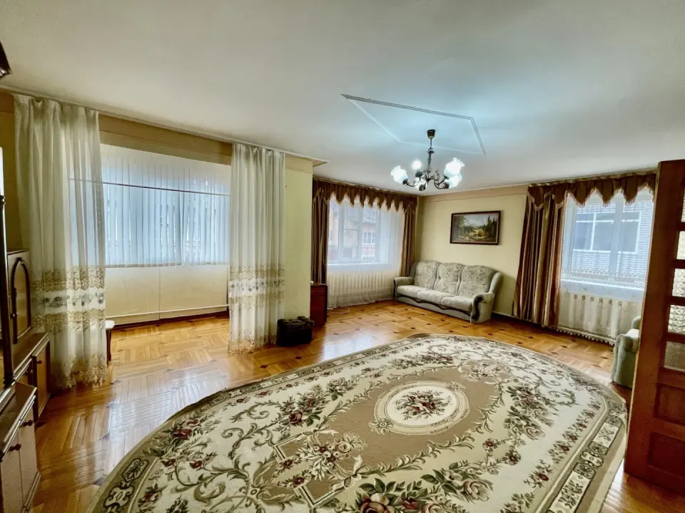2-комн. квартира, 70,7 м² в Крымске
