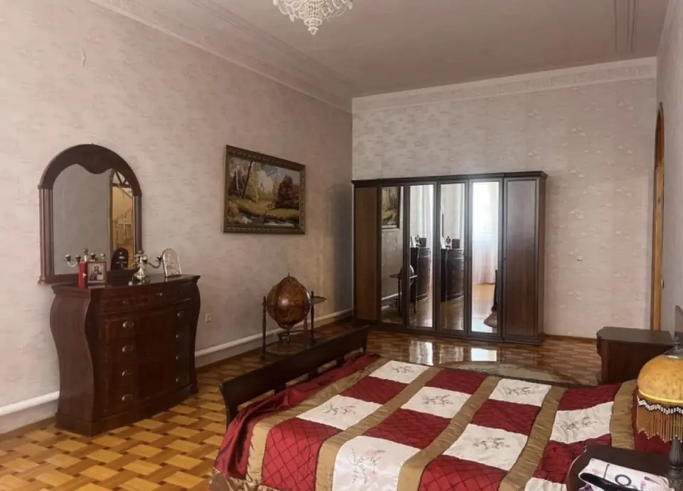 3-этажный дом, 748 м² на 15 сот. в Новоукраинский х.