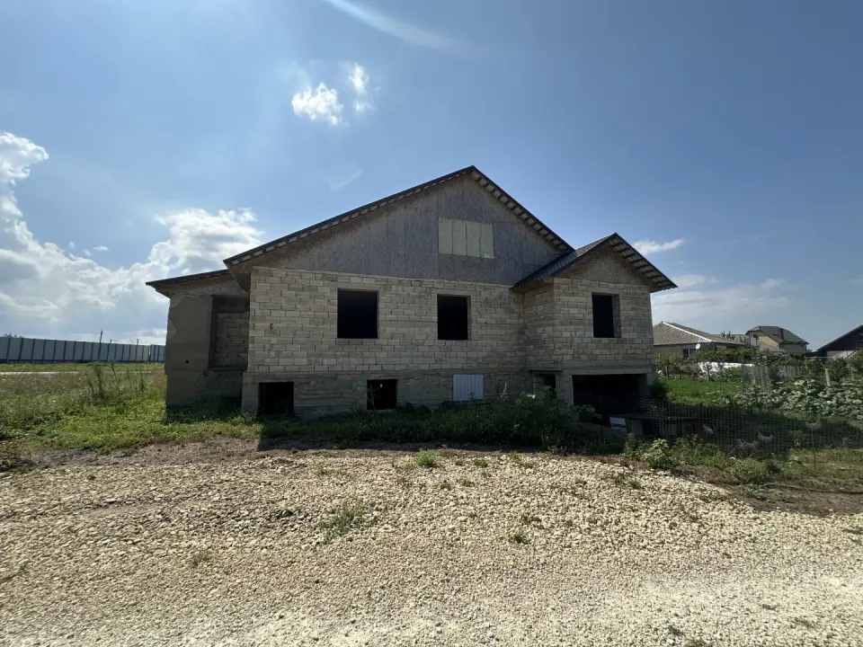 2-этажный дом, 200 м² на 6 сот. в Варениковская ст-це