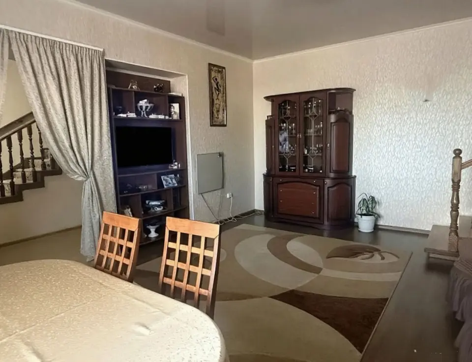 2-этажный дом, 342,5 м² на 8 сот. в Крымске