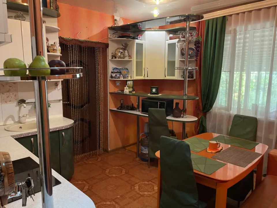3-этажный дом, 149 м² на 6 сот. в Крымске
