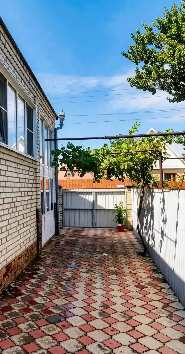 2-этажный дом, 251 м² на 5,1 сот. в Крымске