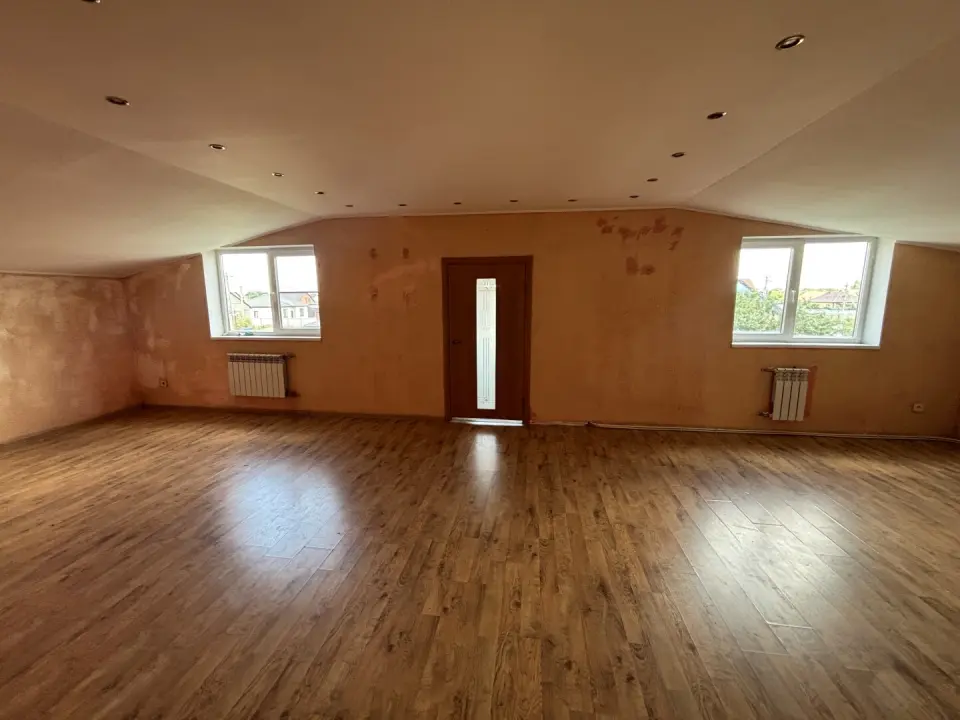 2-этажный дом, 240 м² на 6 сот. в Крымске