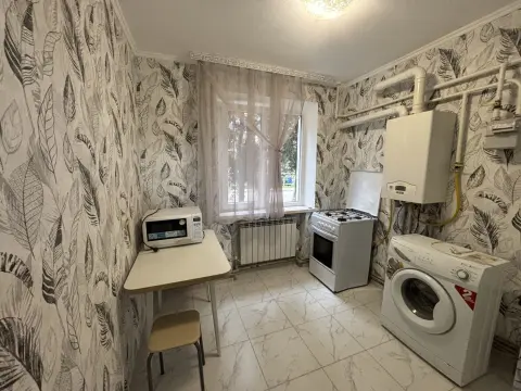 1-комн. квартира, 37 м², 1/5 этаж