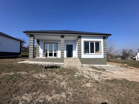 Дом, 100 м², 8,3 сот.