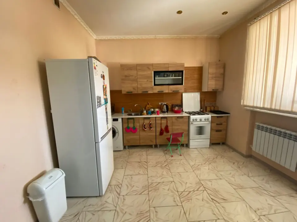 2-этажный дом, 400 м² на 5 сот. в Крымске