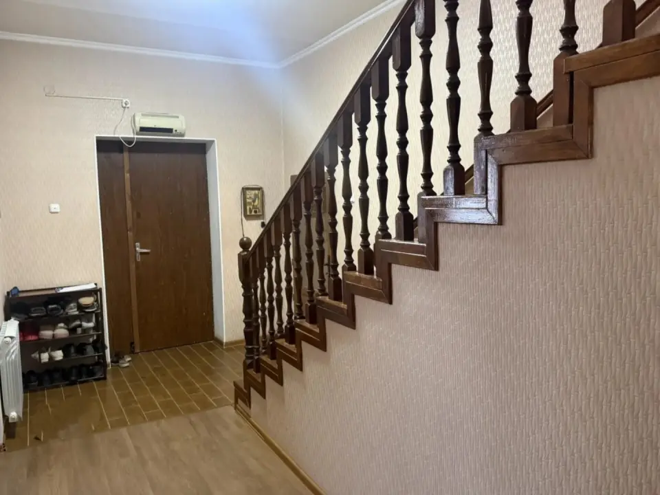 2-этажный дом, 342,5 м² на 8 сот. в Крымске