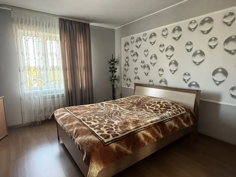 2-этажный дом, 342,5 м² на 8 сот. в Крымске