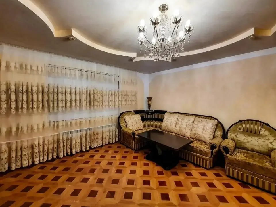 2-этажный дом, 251 м² на 5,1 сот. в Крымске