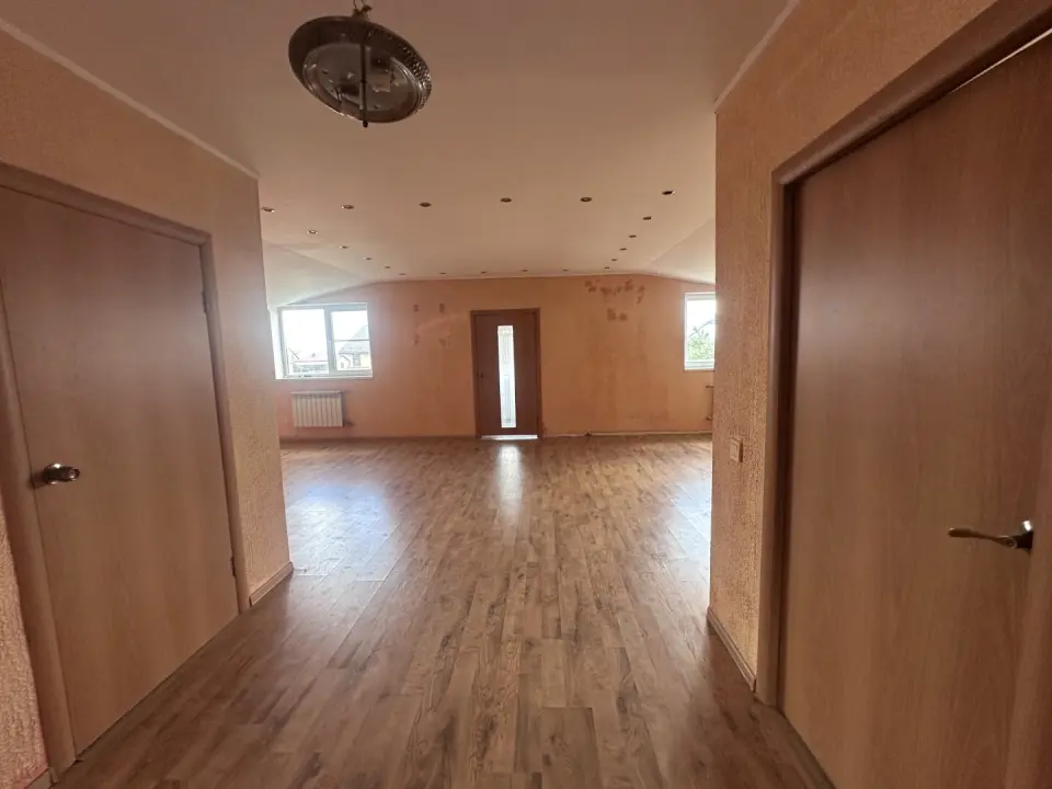 2-этажный дом, 240 м² на 6 сот. в Крымске