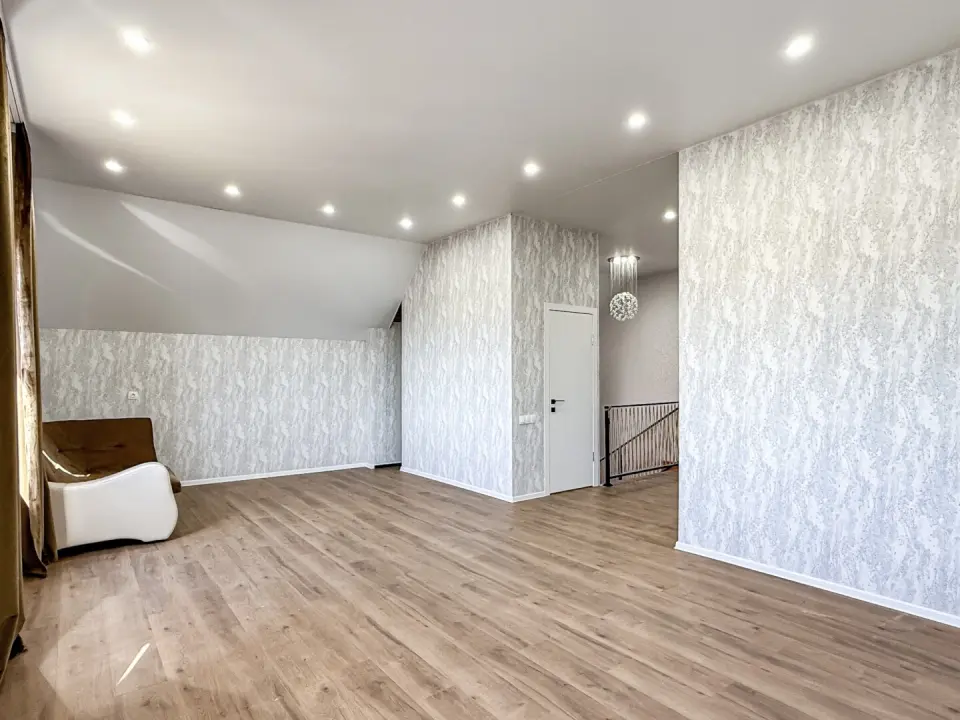 2-этажный дом, 220 м² на 6 сот. в Крымске
