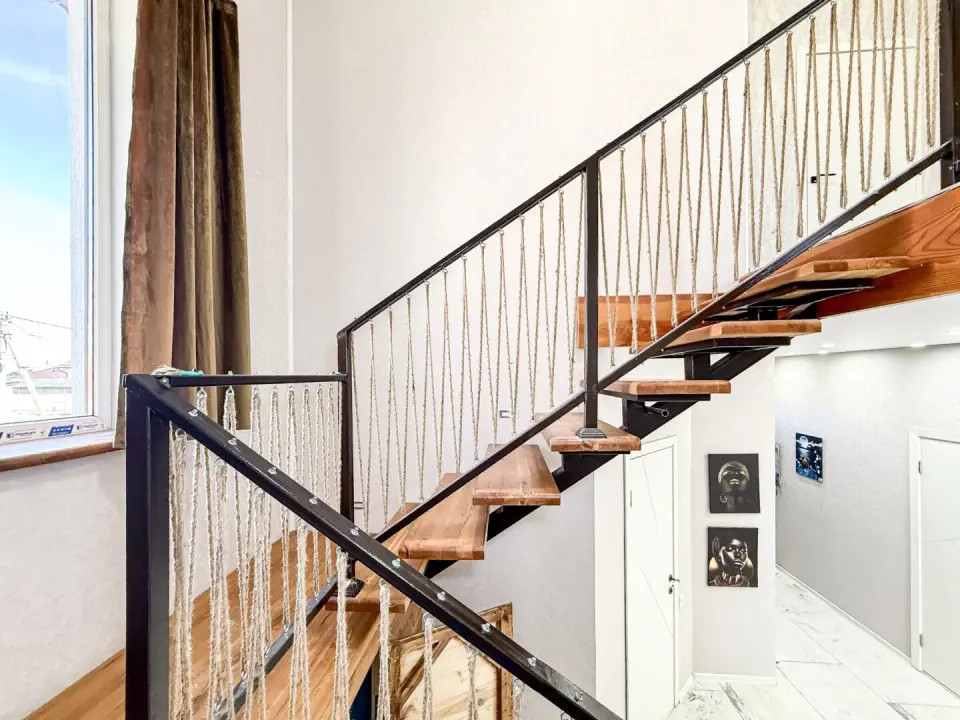 2-этажный дом, 220 м² на 6 сот. в Крымске