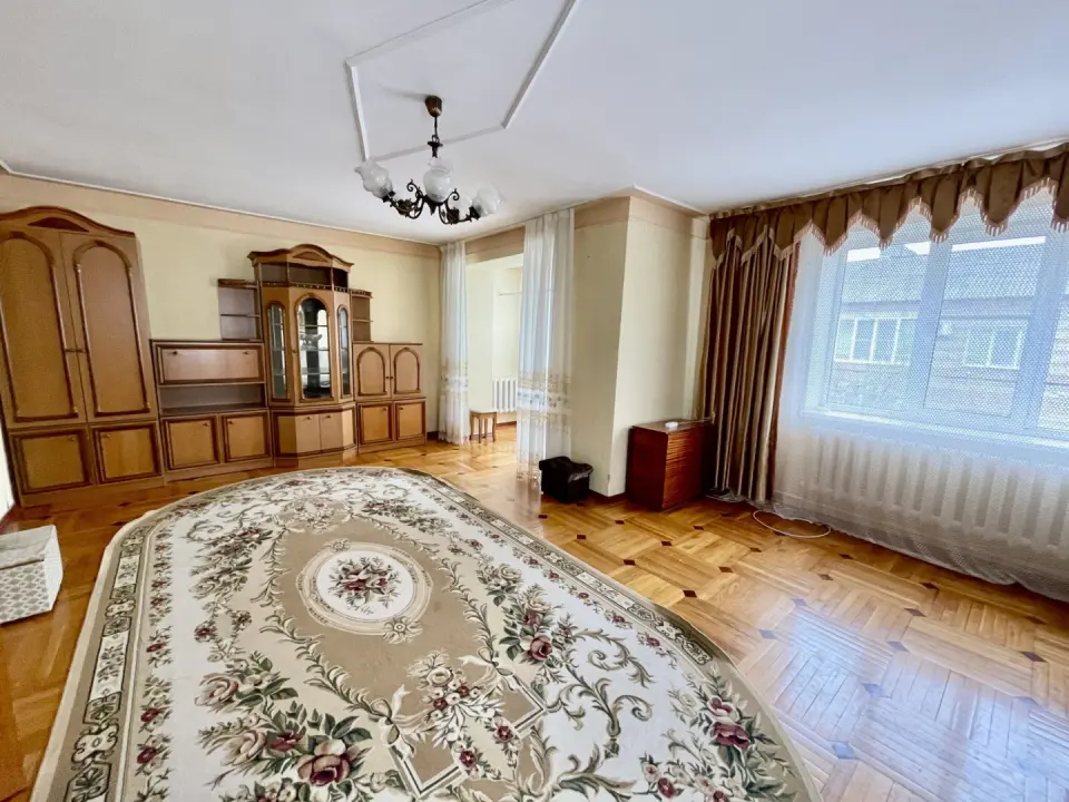 2-комн. квартира, 70,7 м² в Крымске