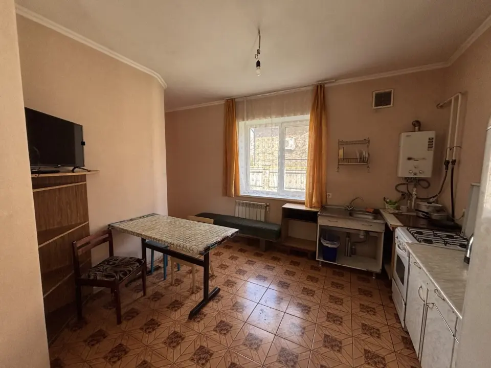 Гостиница, 600 м² в Крымске