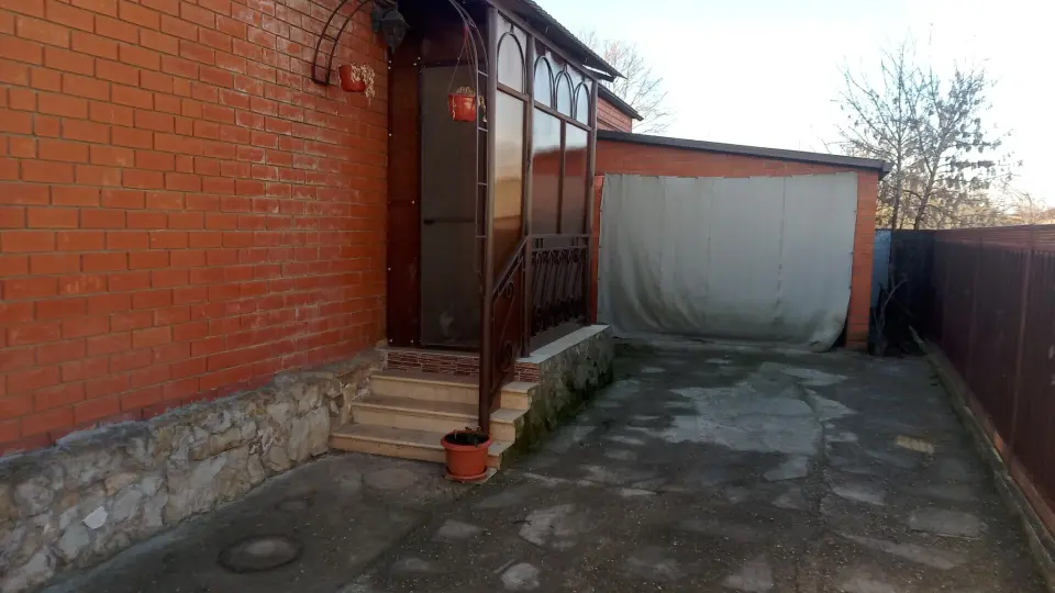 2-этажный дом, 123 м² на 10 сот. в Крымске