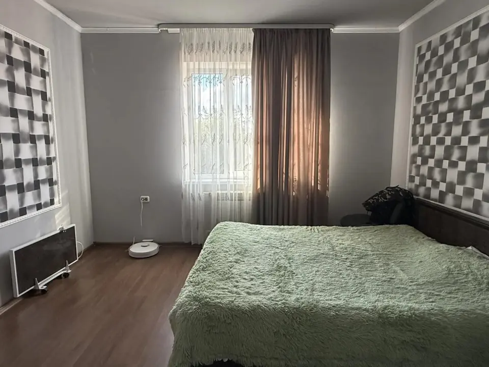2-этажный дом, 342,5 м² на 8 сот. в Крымске