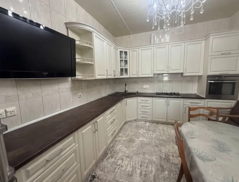 2-этажный дом, 250 м² на 6 сот. в Крымске