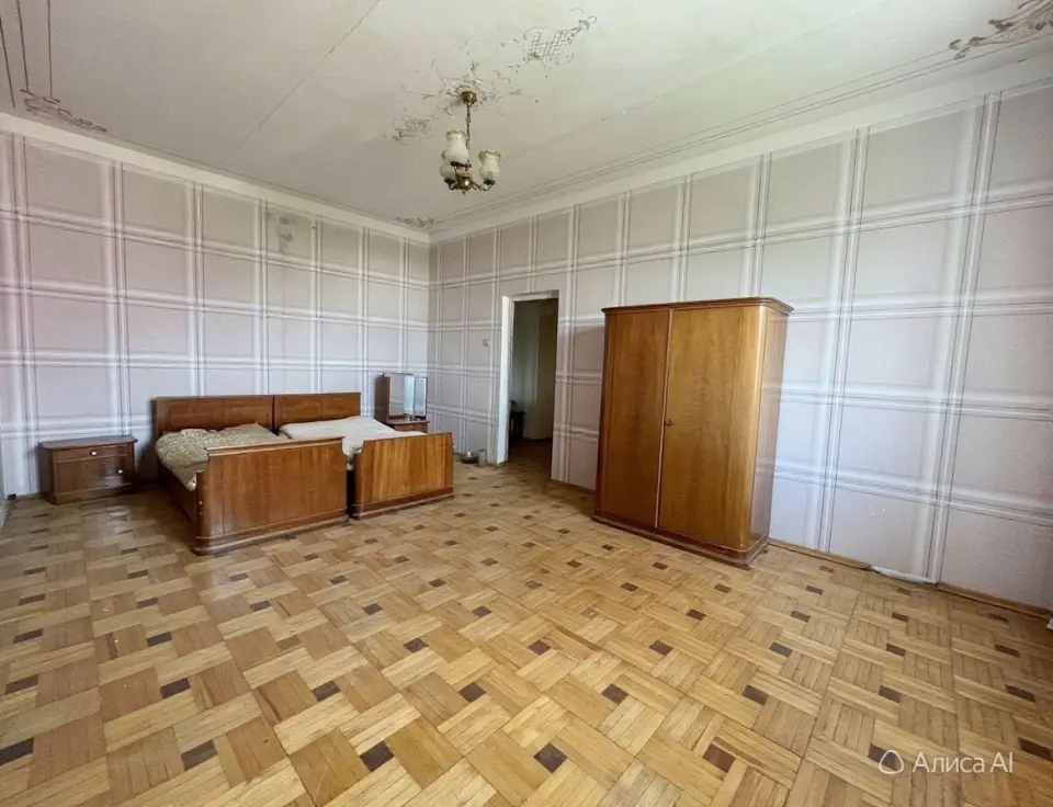 3-этажный дом, 400 м² на 9 сот. в Крымске