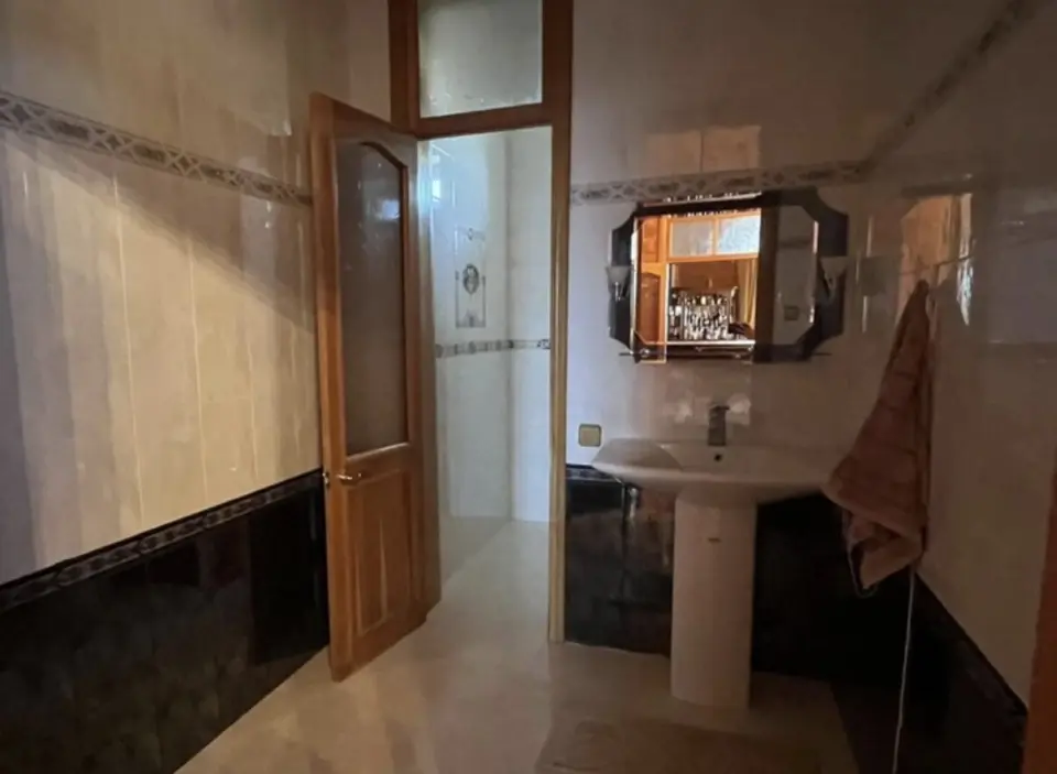 3-этажный дом, 748 м² на 15 сот. в Новоукраинский х.