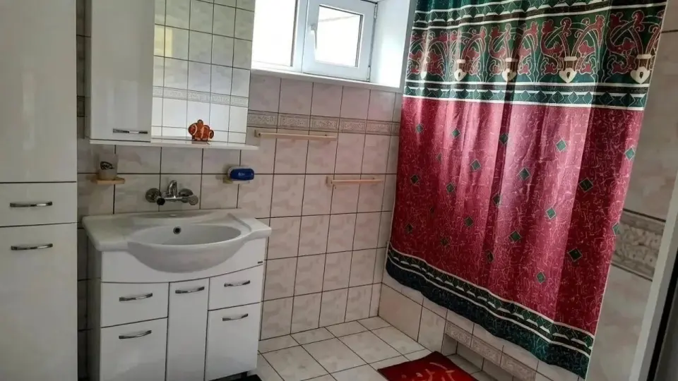 2-этажный дом, 251 м² на 5,1 сот. в Крымске