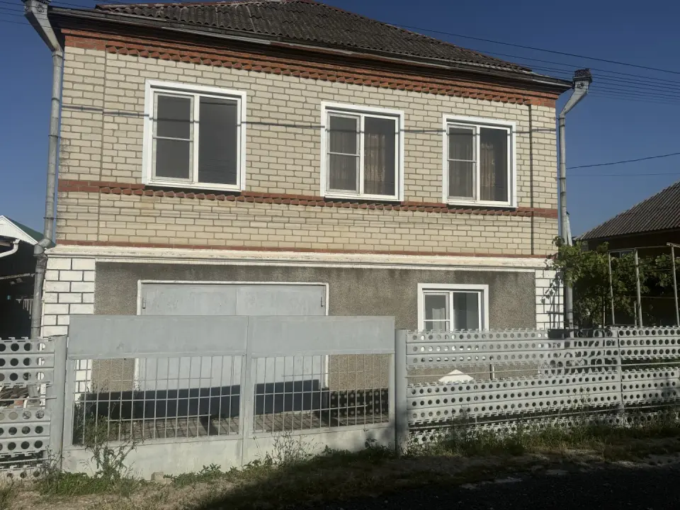 2-этажный дом, 101 м² на 4,7 сот. в Крымске