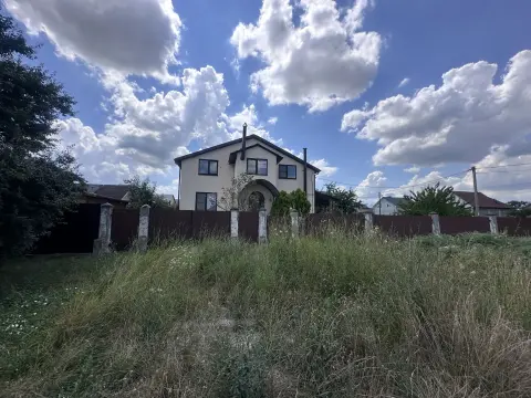 Дом, 240 м², 6 сот.