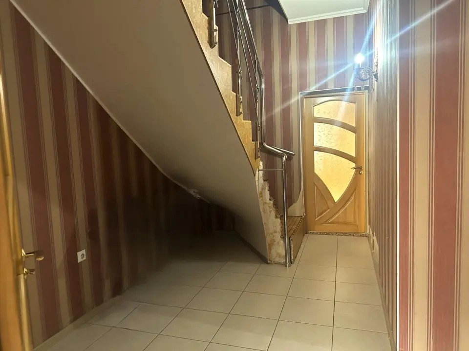 2-этажный дом, 330 м² на 9 сот. в Крымске