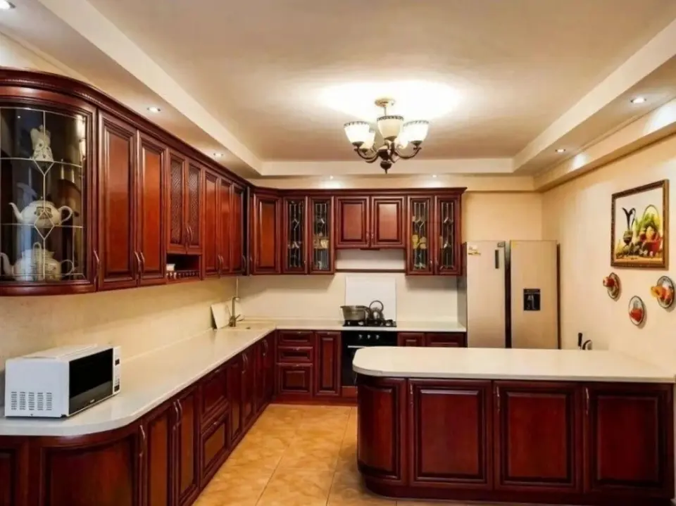 2-этажный дом, 251 м² на 5,1 сот. в Крымске
