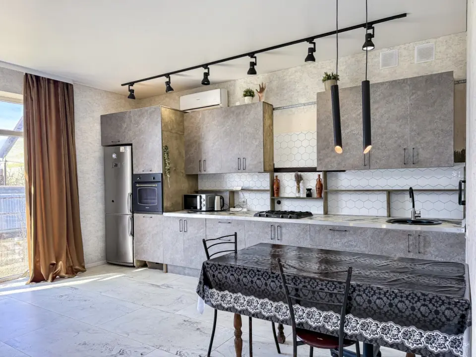 2-этажный дом, 220 м² на 6 сот. в Крымске