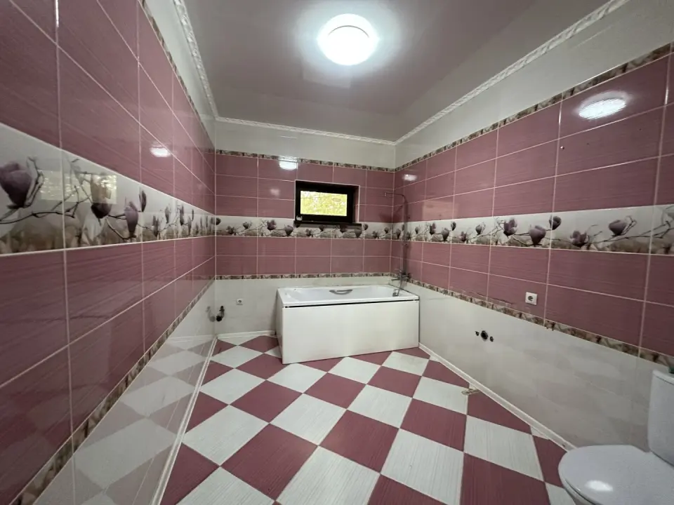 2-этажный дом, 200 м² на 11 сот. в Нижнебаканская ст-це