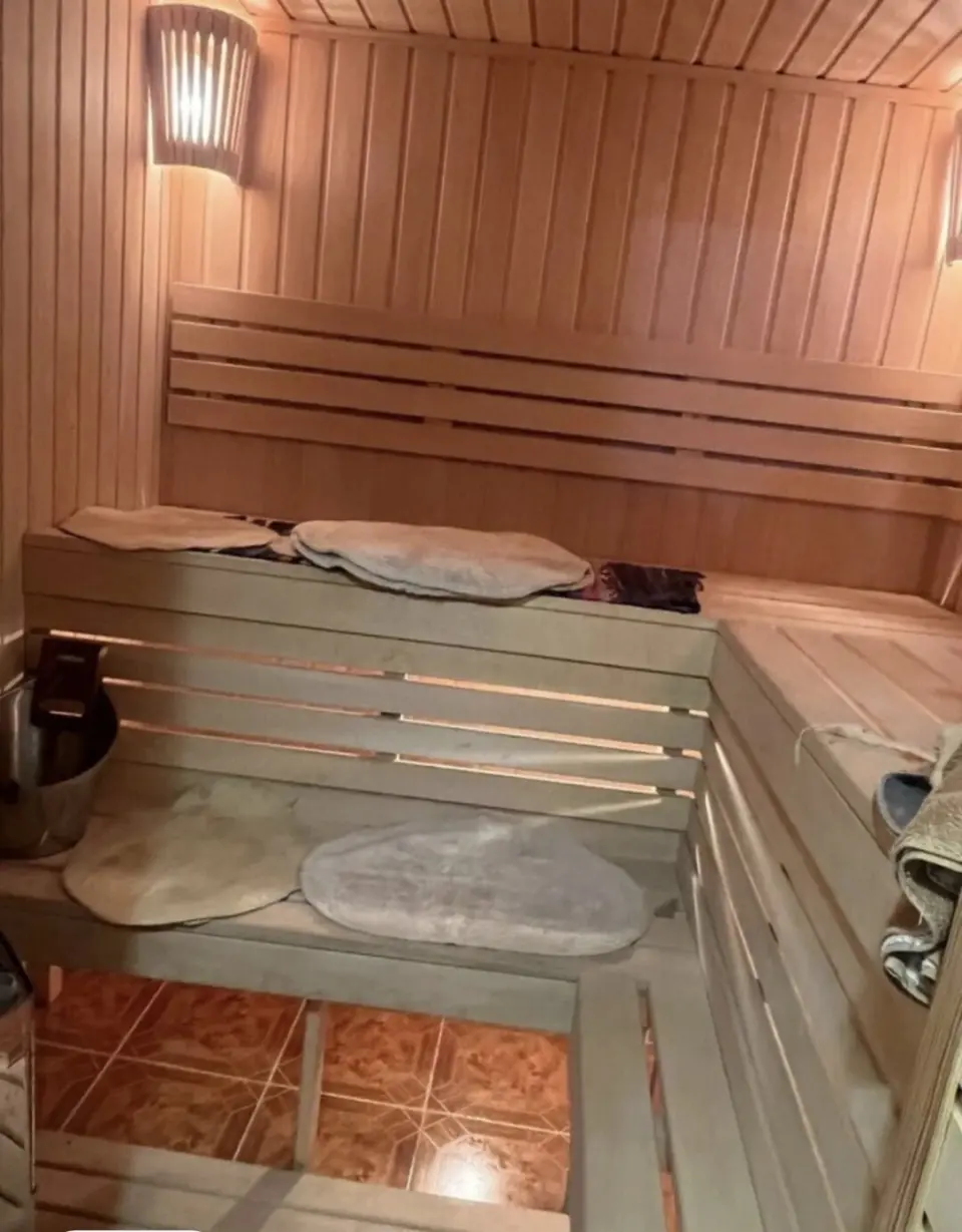 2-этажный дом, 363 м² на 20 сот. в Новоукраинский х.