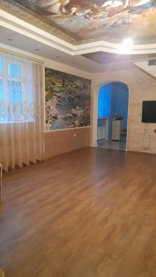 2-этажный дом, 400 м² на 5 сот. в Крымске