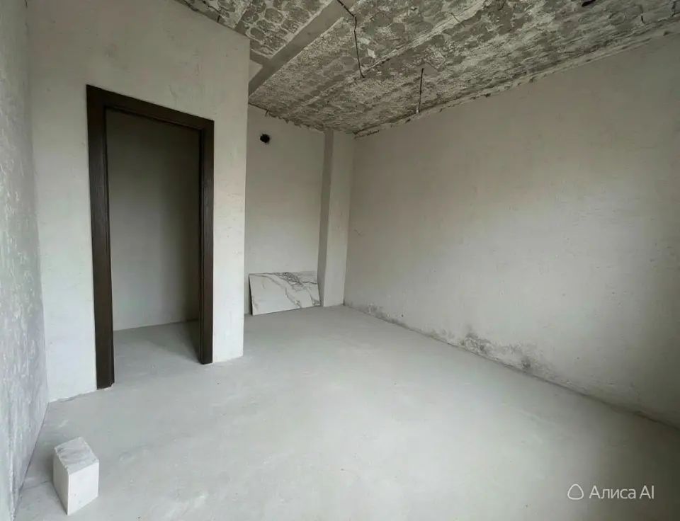 3-этажный дом, 400 м² на 9 сот. в Крымске