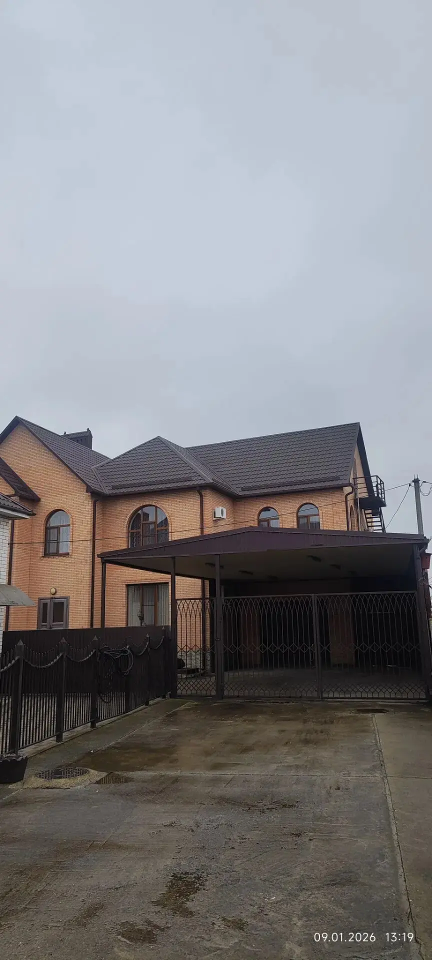 2-этажный дом, 408 м² на 6,5 сот. в Крымске