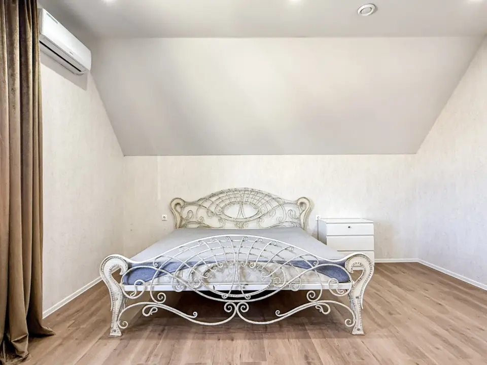 2-этажный дом, 220 м² на 6 сот. в Крымске